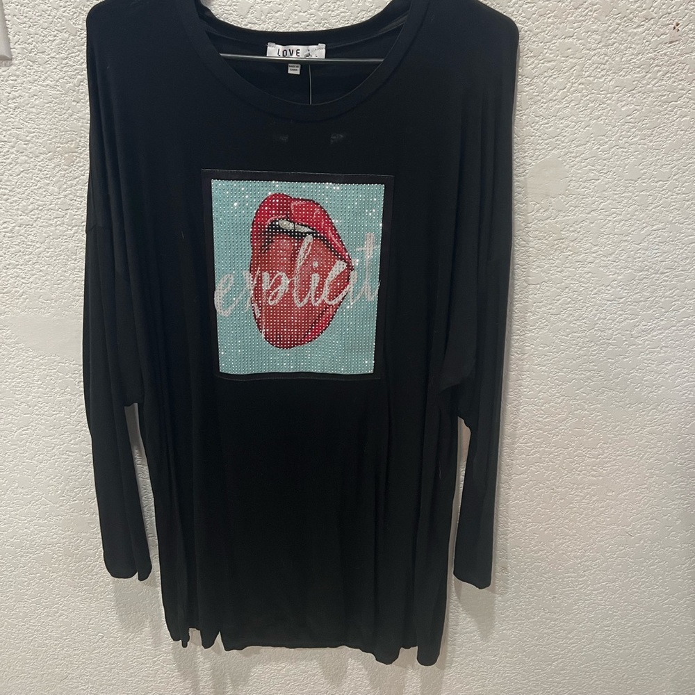 BRAND NEW graphic long sleeve tee with distressed back